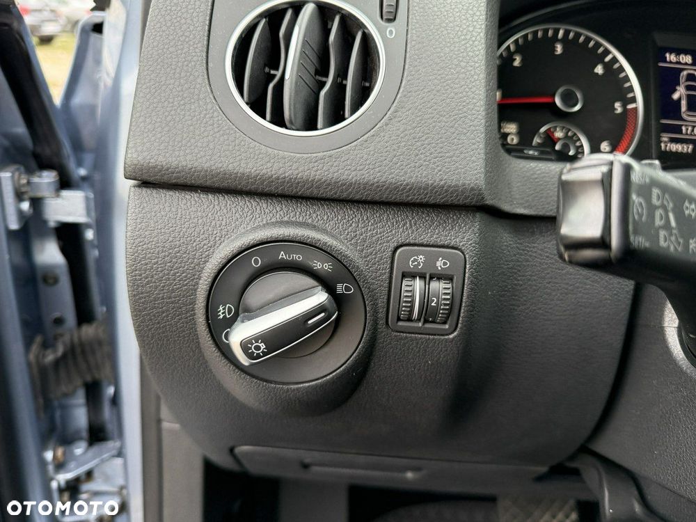 Volkswagen Golf Plus - 28