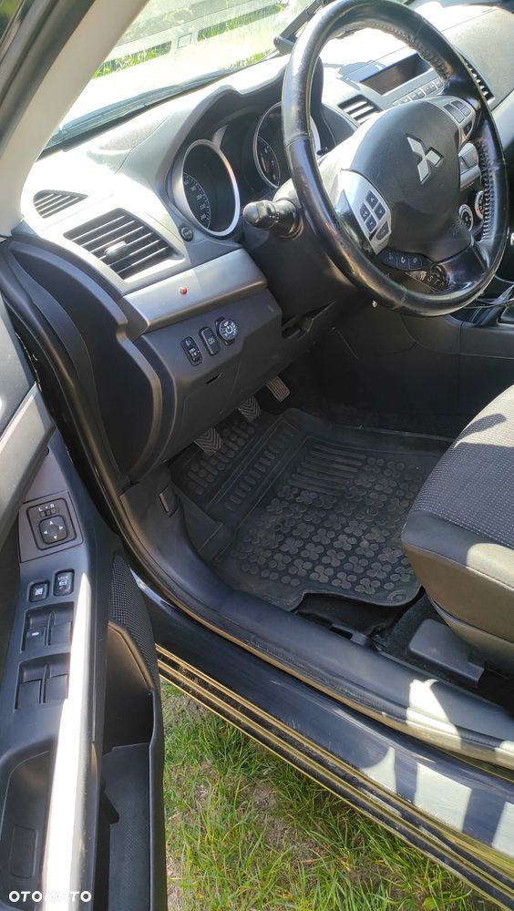 Mitsubishi Lancer 1.8 Inform - 9