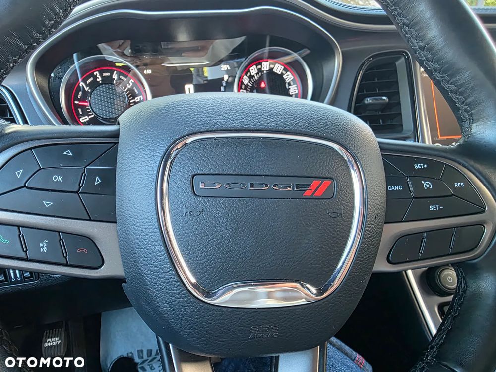 Dodge Challenger 3.6 SXT Plus - 18