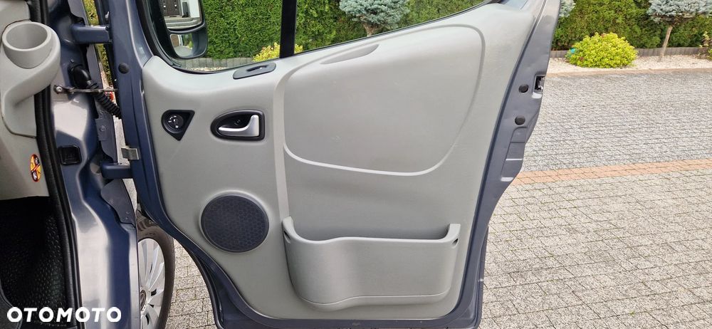Opel Vivaro - 21