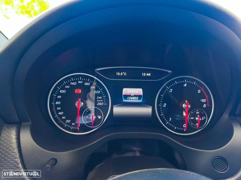 Mercedes-Benz A 180 d Activity Edition - 16