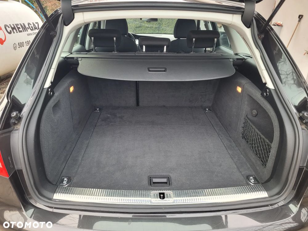 Audi A4 Avant 2.0 TDI DPF Ambiente - 10
