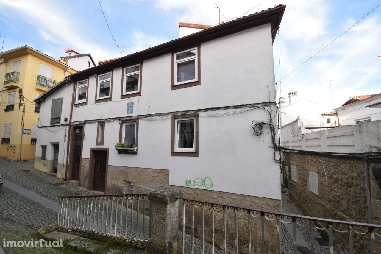 Investimento - Prédio c/ 5 Apartamentos - Centro da Covilhã - Rentabil - Grande imagem: 2/43