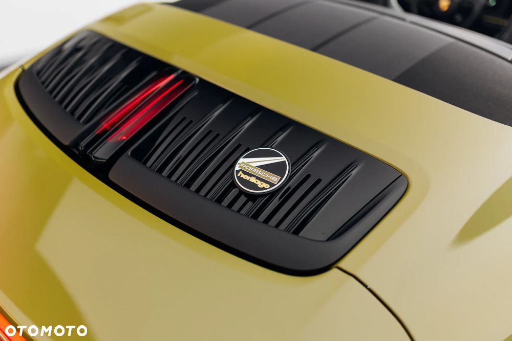 Porsche 911 Carrera T-Hybrid Spirit 70 - 27