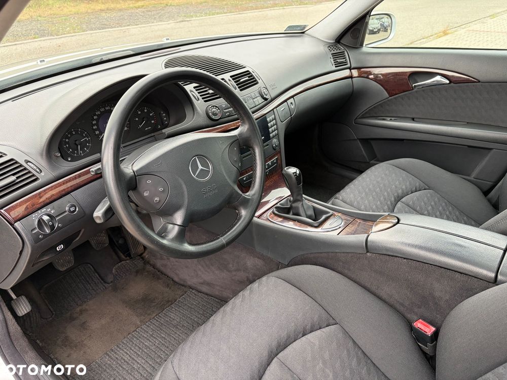 Mercedes-Benz Klasa E 200 CDI Classic - 8