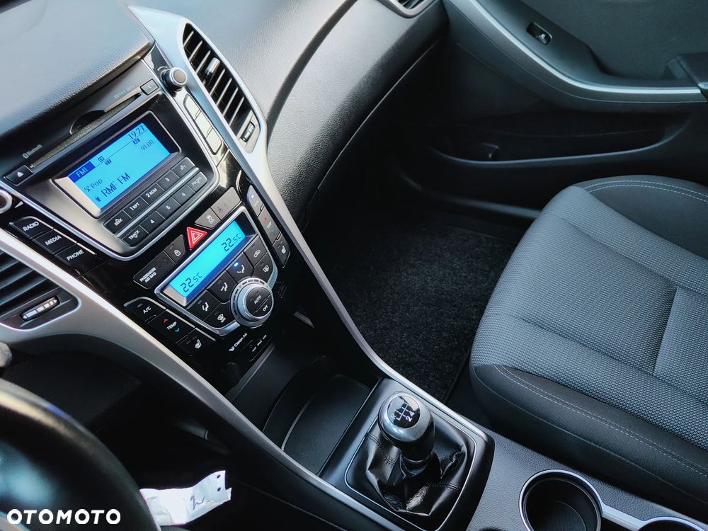 Hyundai i30 blue Kombi 1.6 GDi Style - 26