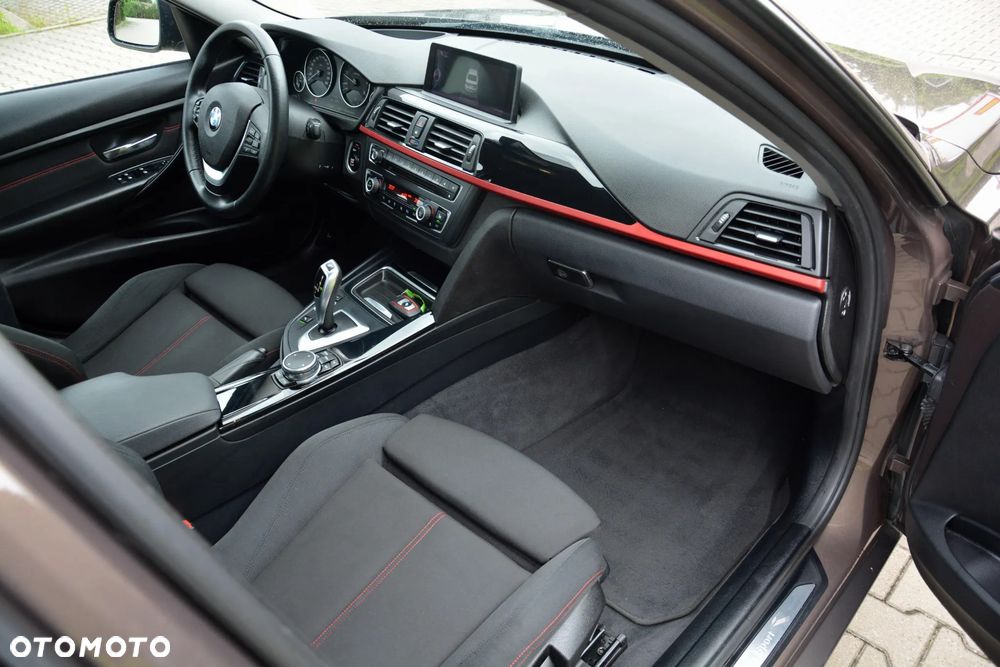 BMW Seria 3 318d Blue Performance Sport Line - 25