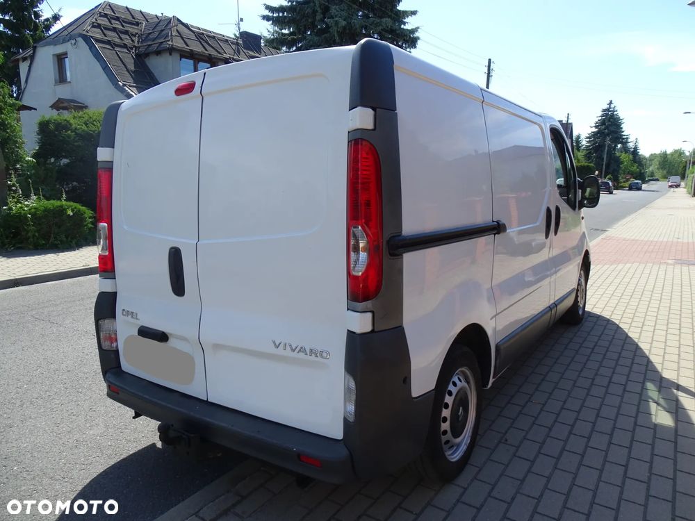 Opel Vivaro 2,0 DTI -90 KONI ,Klimatyzacja ,L1 H1 ,HAK, Zarejestrowany ,Paka długa 2,40m - 19