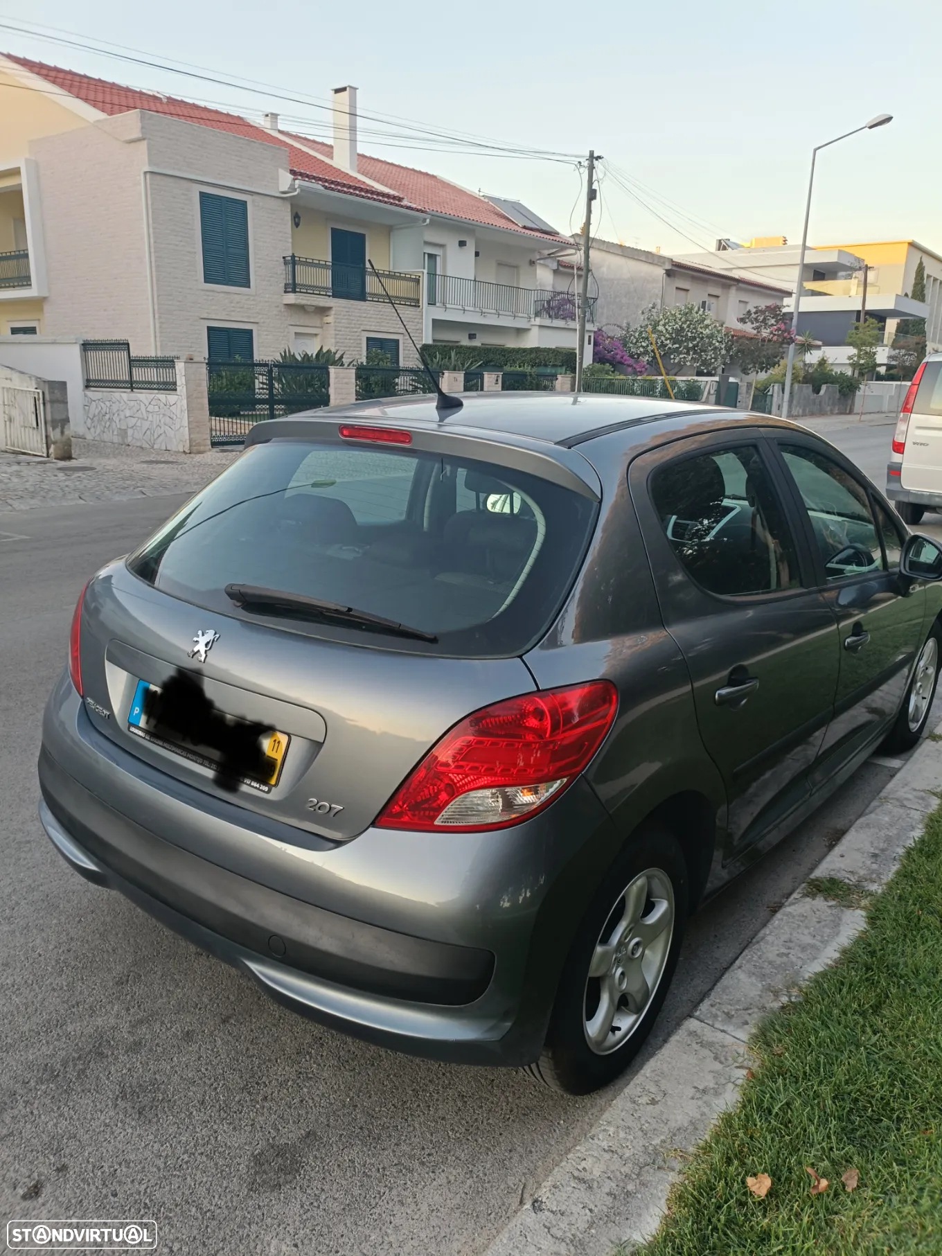 Peugeot 207 - 10