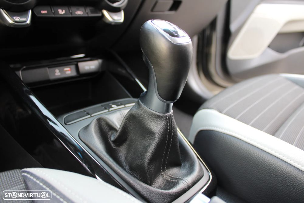 Kia Stonic 1.6 CRDi Easy - 32