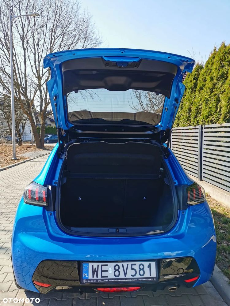 Peugeot 208 - 22