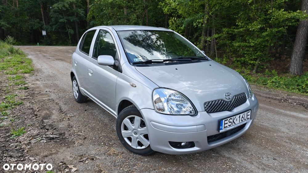 Toyota Yaris - 1