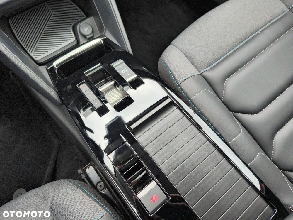 Citroën C4 1.2 PureTech Max S&S EAT8 - 18
