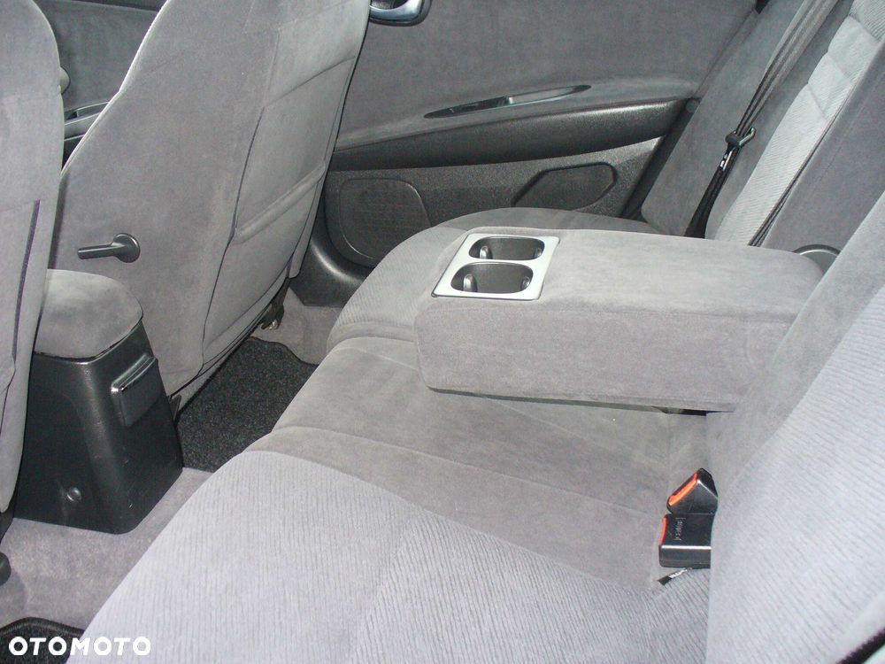 Nissan Primera - 5