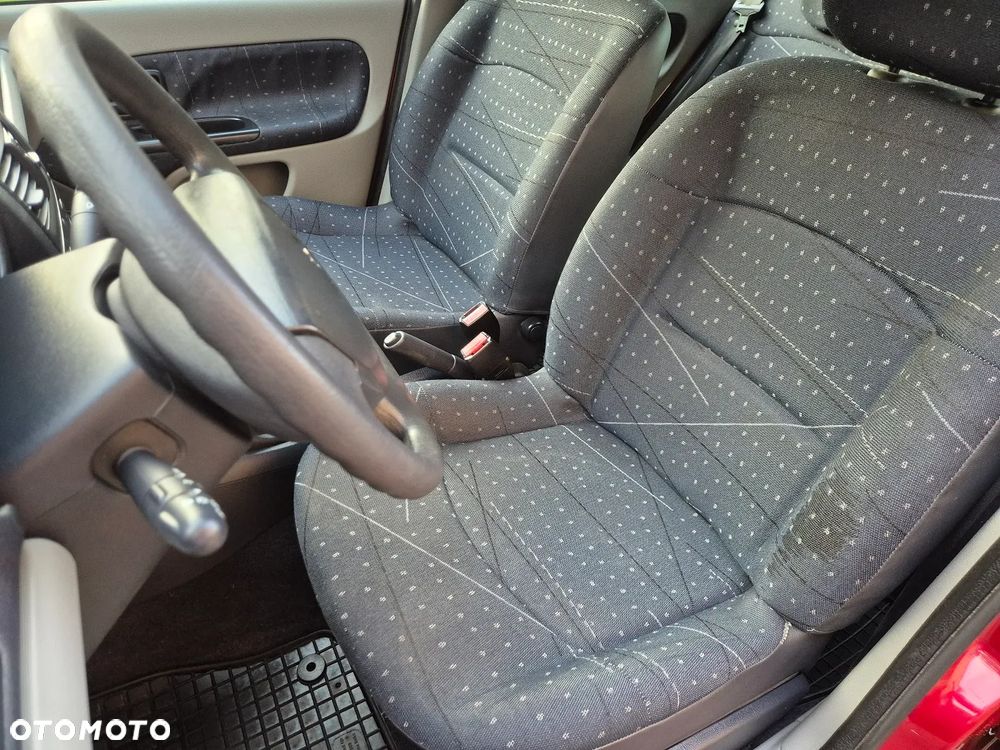 Renault Clio - 15
