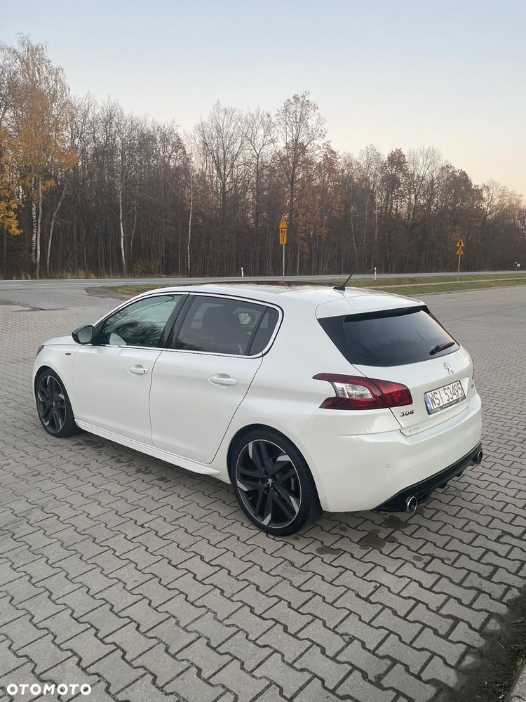 Peugeot 308 1.6 e-THP GTi by Sport S&S - 3