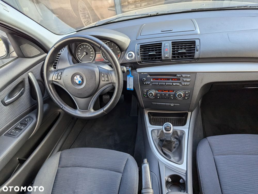 BMW Seria 1 118i - 15
