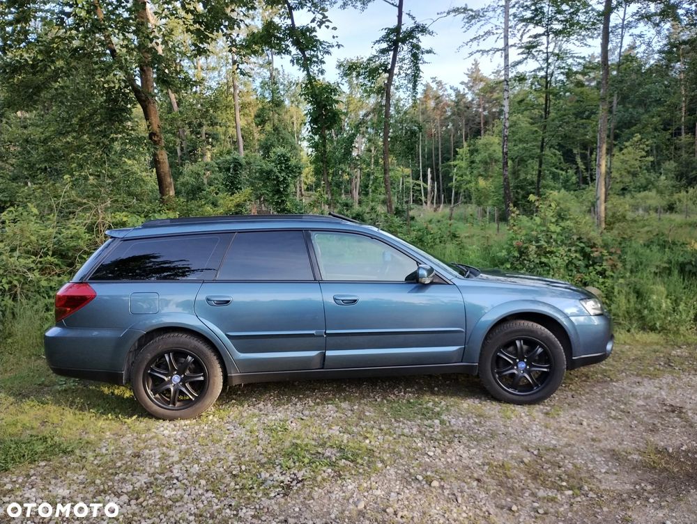 Subaru Outback 3.0 H6 - 7