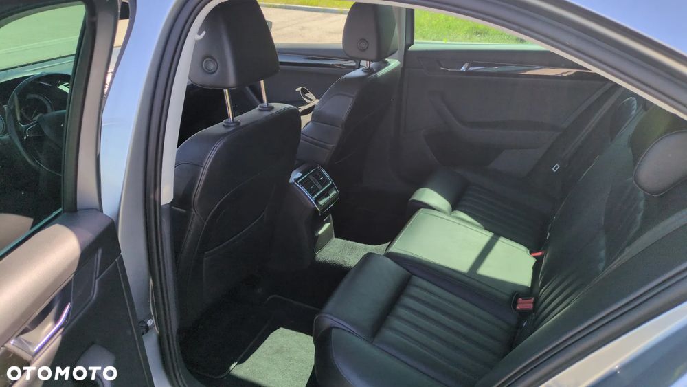 Skoda Superb 2.0 TDI L&K DSG - 10
