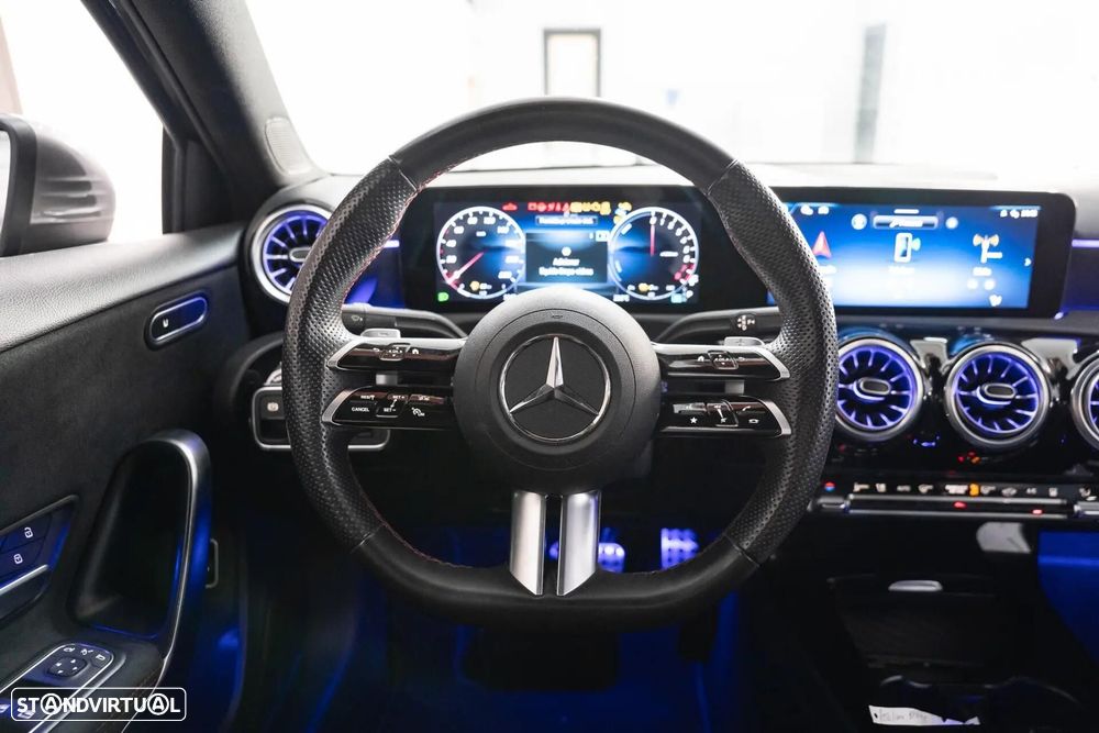 Mercedes-Benz A 250 Limousine - 10