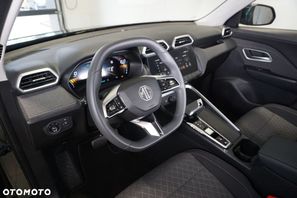 MG ZS Hybrid+ - 22