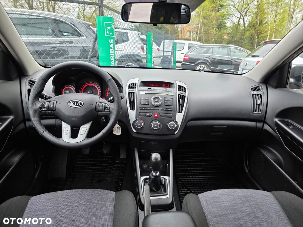 Kia Ceed 1.6 Comfort - 12