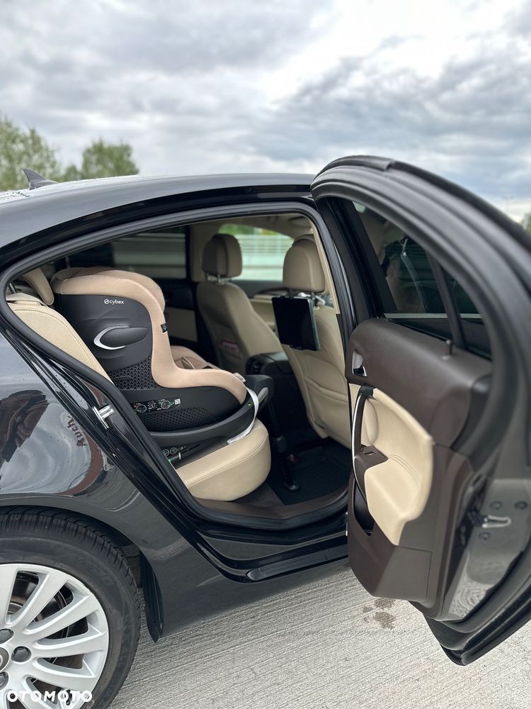 Opel Insignia - 8
