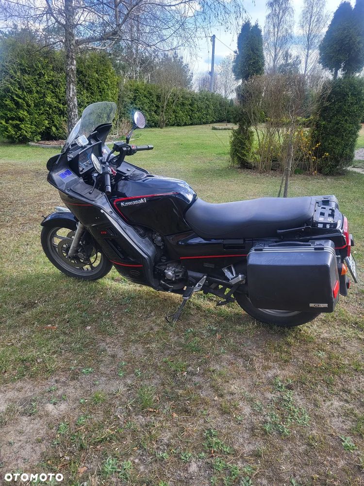 Kawasaki 1000 GTR - 1