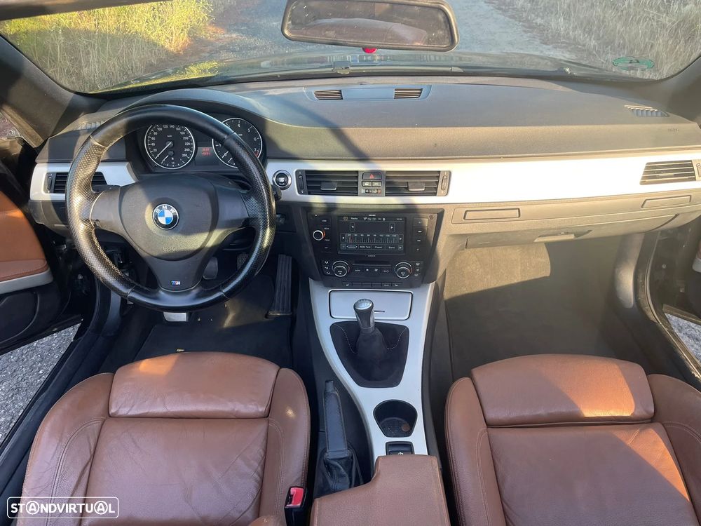 BMW 320 i Cabrio - 13
