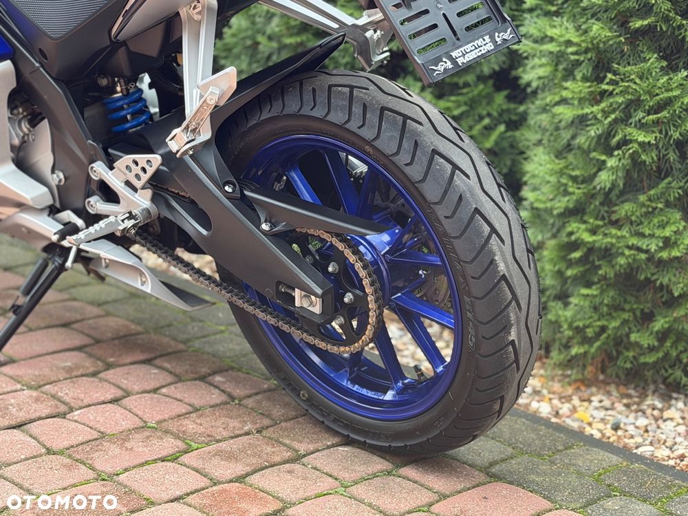 Yamaha YZF - 20