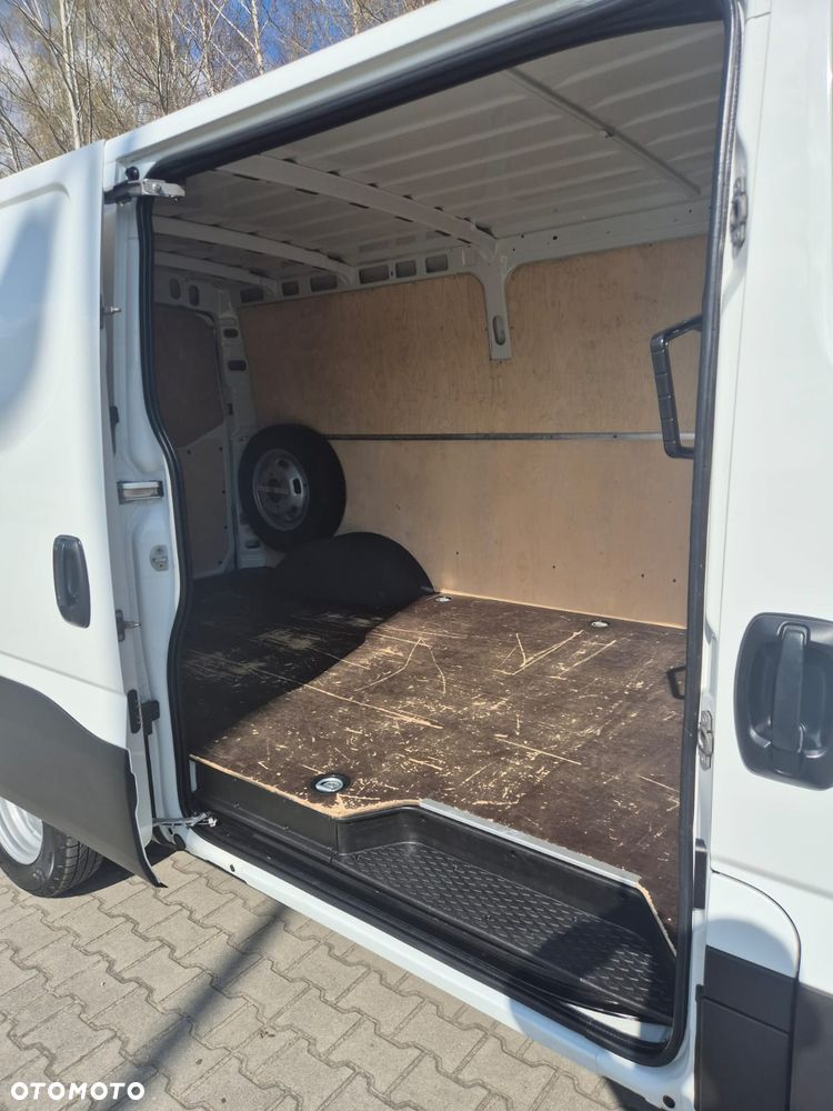 Iveco Daily - 28