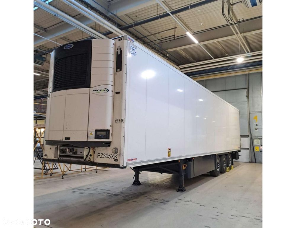 Schmitz Cargobull SKO FP 60 Carrier Vector 1550 - 1