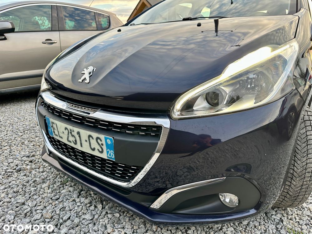 Peugeot 208 1.2 PureTech GPF Allure S&S EAT6 - 8