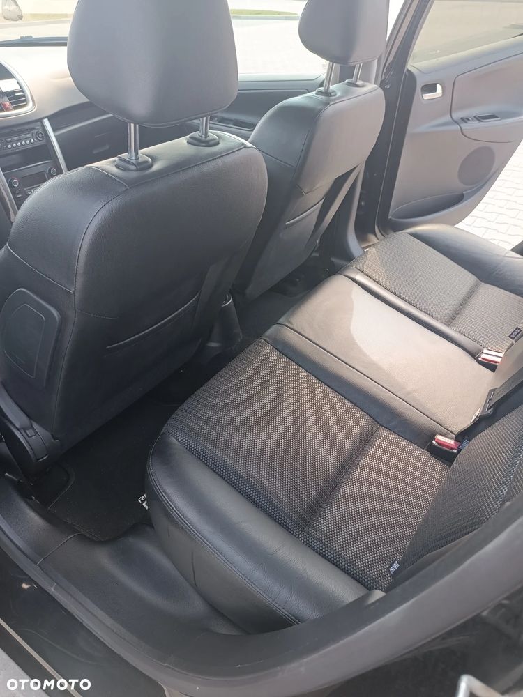 Peugeot 207 1.6 HDi Trendy Euro5 - 12