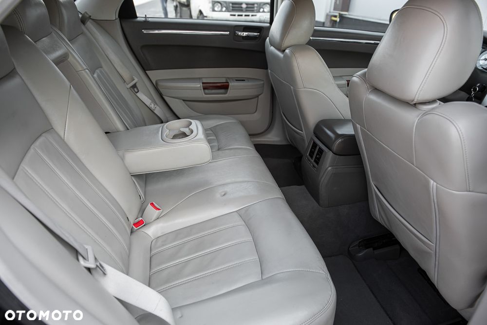 Chrysler 300C 3.5 AWD Automatik - 30