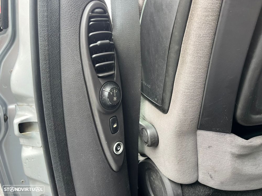 Citroën C8 2.0 HDi 16V SX - 18