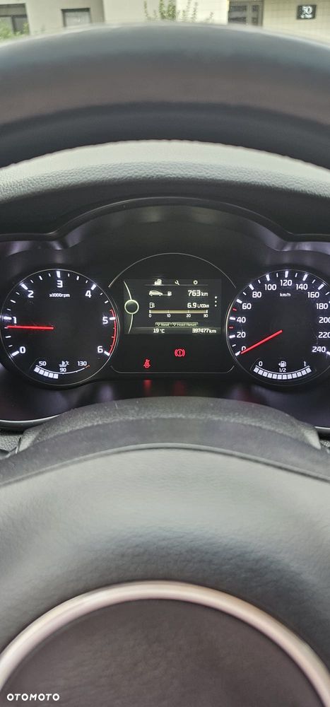 Kia Carens 1.7 CRDi L - 23