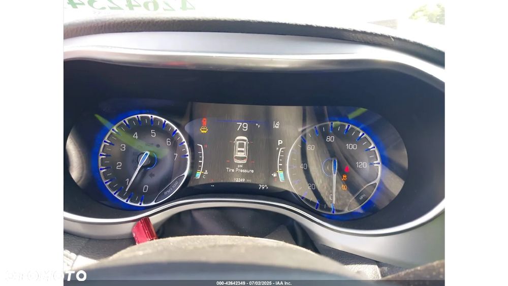 Chrysler Pacifica - 8