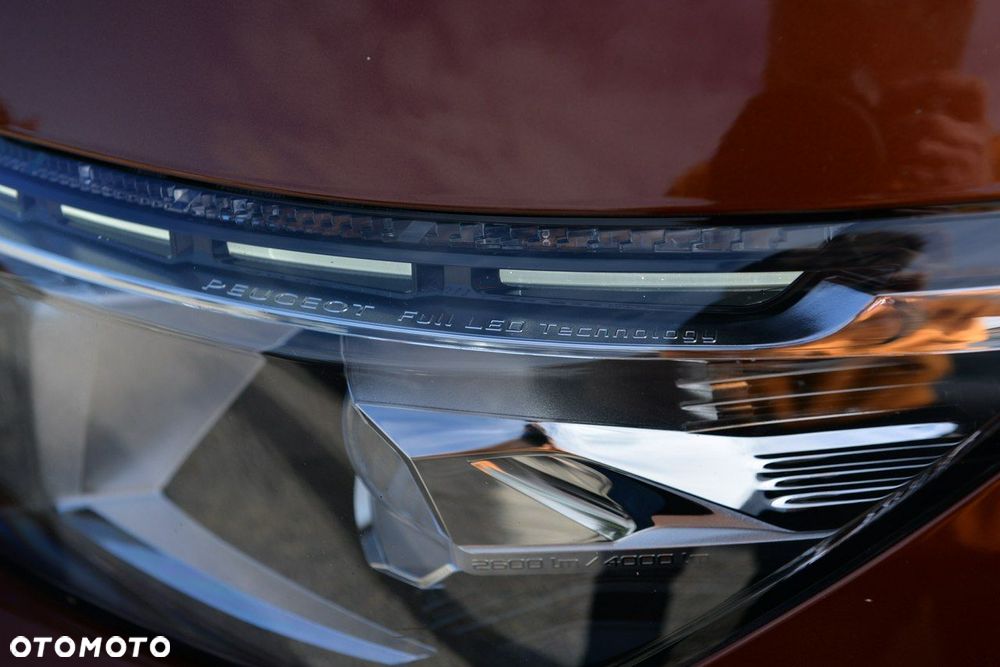 Peugeot 3008 2.0 BlueHDi Allure S&S - 21