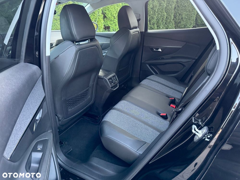 Peugeot 3008 1.5 BlueHDi Active S&S EAT8 - 29