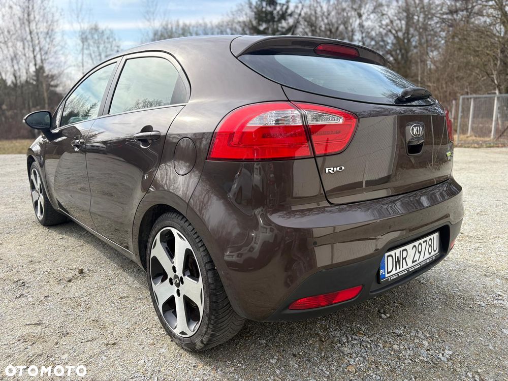Kia Rio 1.4 Platinum Edition - 4