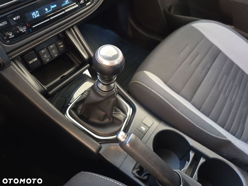 Toyota Auris - 26