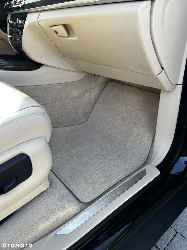 BMW X5 ver-xdrive25d - 14