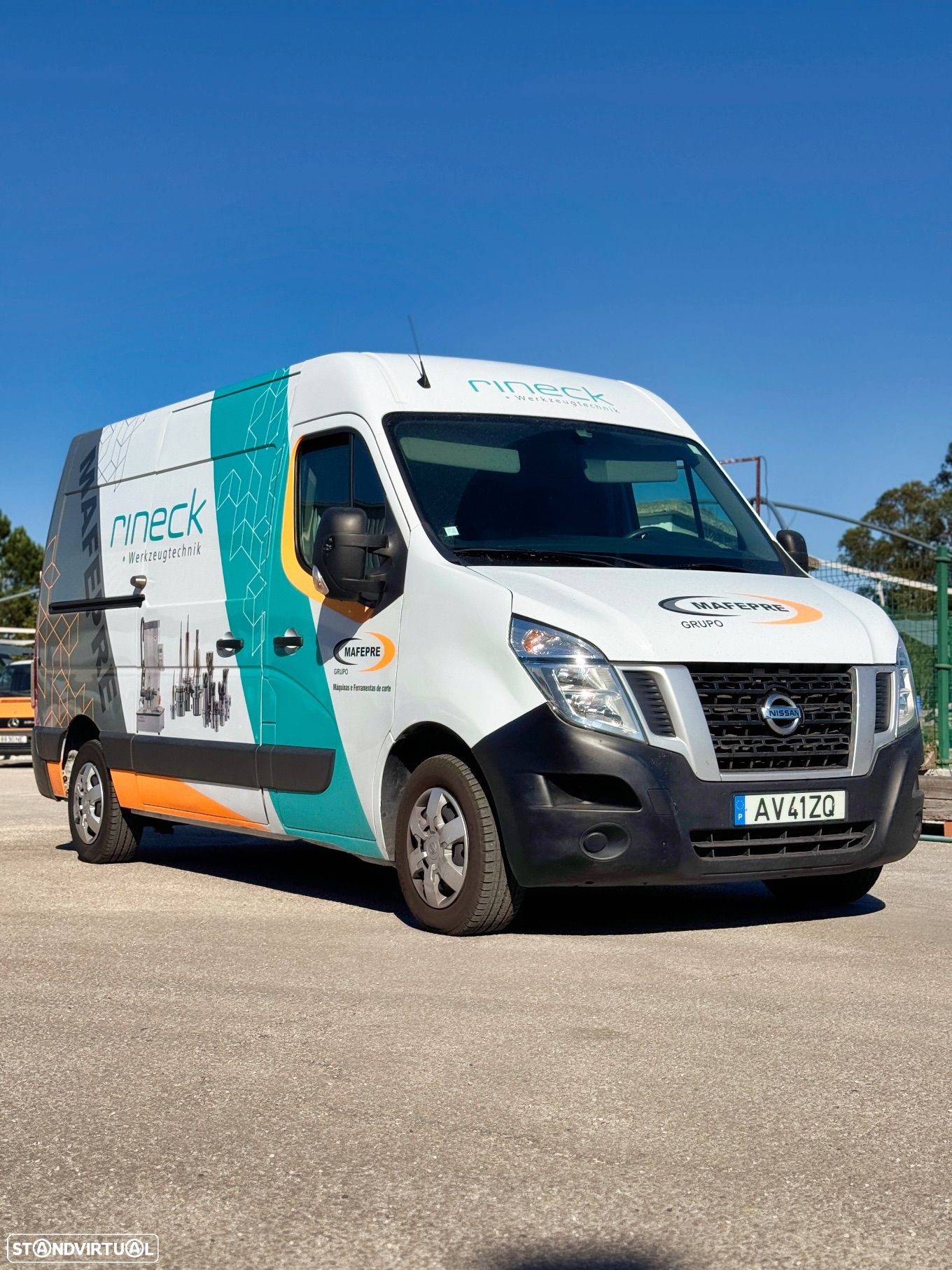 Nissan NV400 - 1