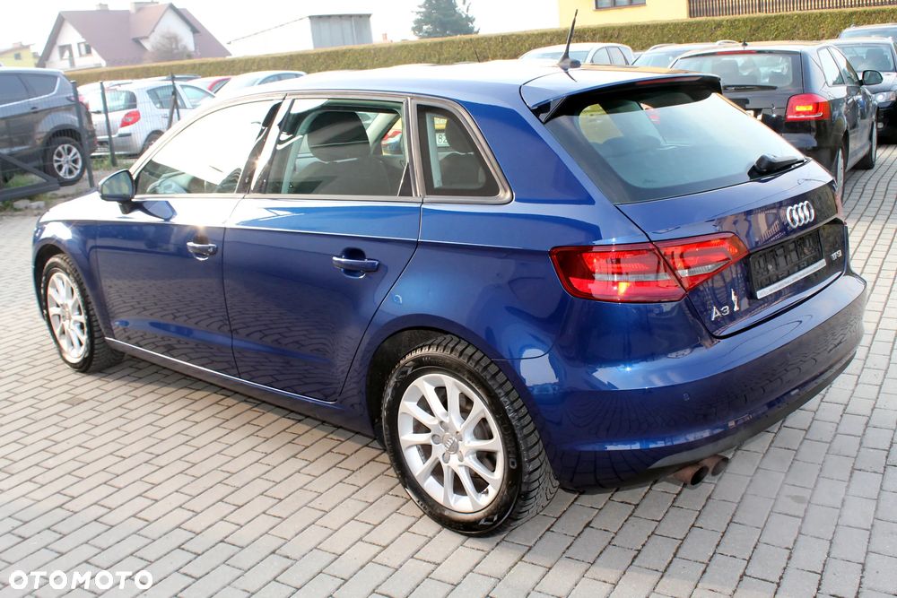 Audi A3 Sportback 1.8 TFSI S tronic Ambiente - 5