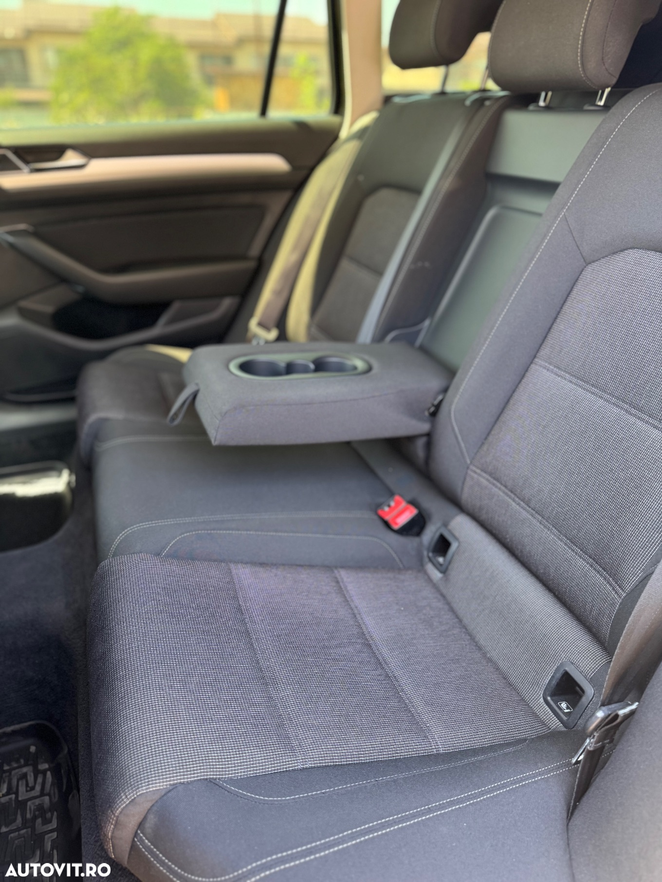 Volkswagen Passat 2.0 TDI DSG Comfortline - 12