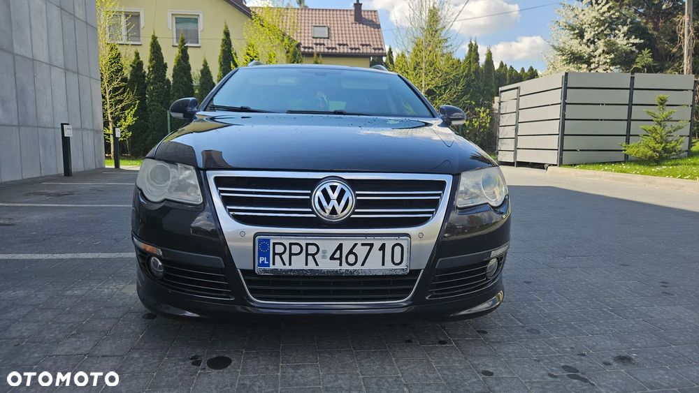 Volkswagen Passat 2.0 TDI Comfortline R-Style - 13