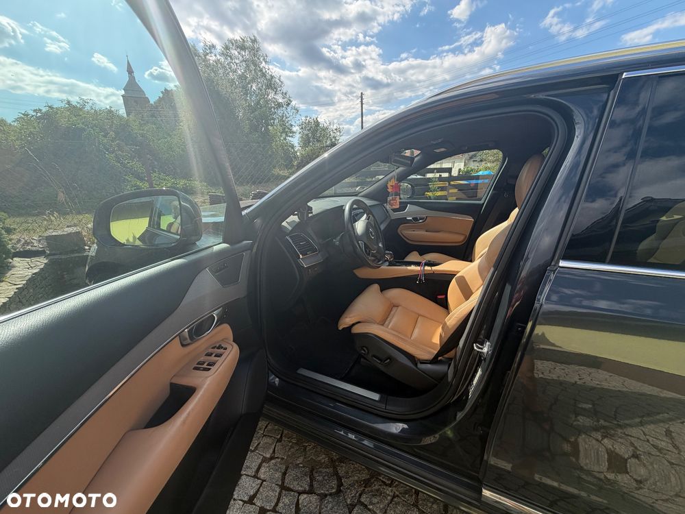 Volvo XC 90 D5 AWD Momentum - 4