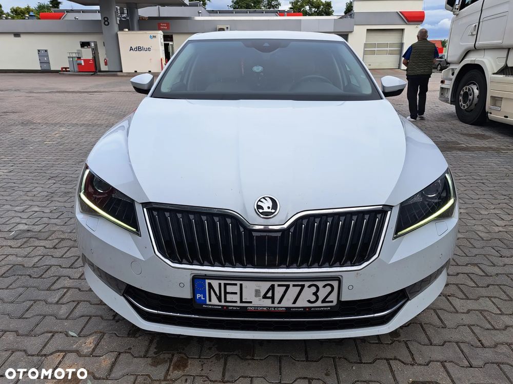 Skoda Superb 2.0 TDI 4x4 L&K DSG - 8