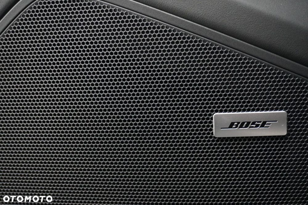 Porsche Cayenne - 34